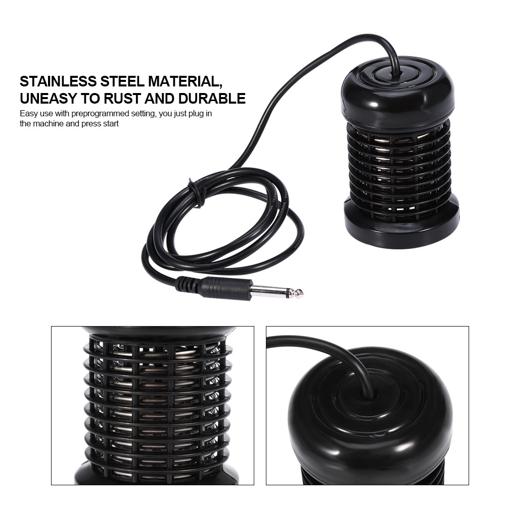 Schwarz-silbernes zylindrisches Gerät mit Kabel. Das Gerät hat ein perforiertes Design.