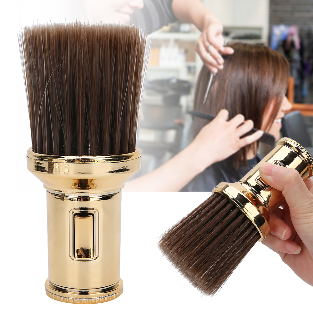 Goldene Nackenbürste des Barbiers, Person schneidet Haare im Hintergrund.