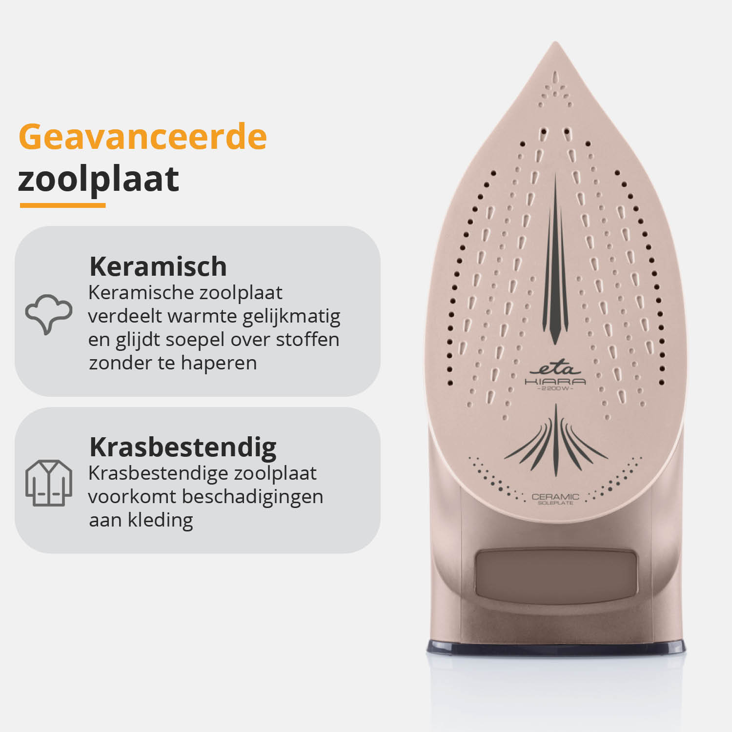Ein Bügeleisen, Nahaufnahme, mit Text auf Niederländisch, der eine Keramiksohle und Kratzfestigkeit angibt.