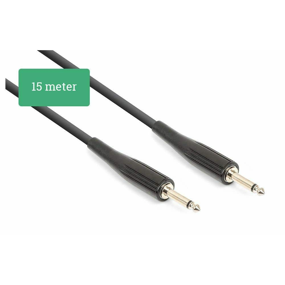 Dos cables de audio negros con conectores plateados. Un rectángulo verde dice '15 metros'.