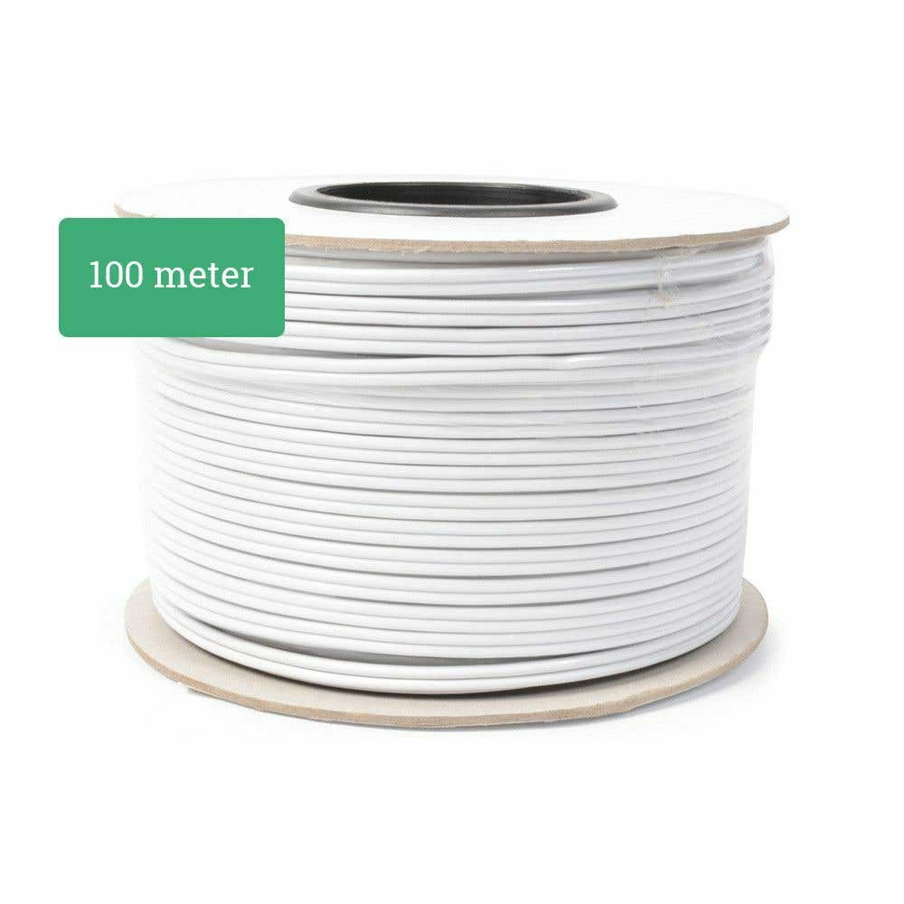 Un rollo de cable blanco, con base de cartón y fondo blanco. La etiqueta dice 100 metros.