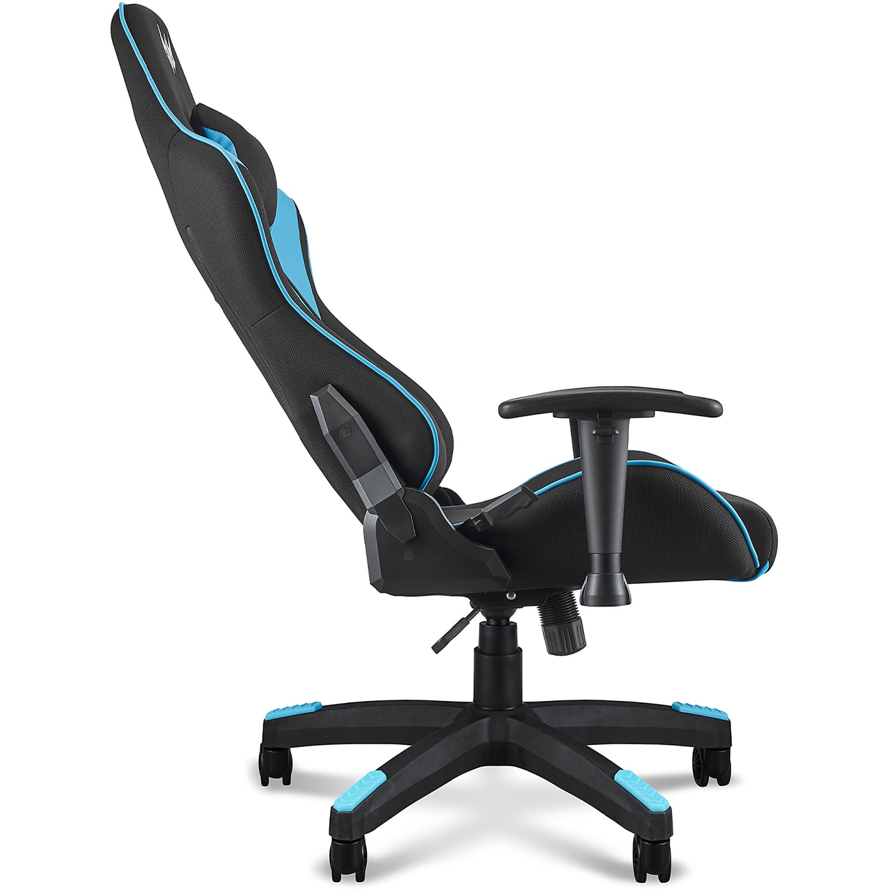 Gaming-Stuhl, Seitenansicht, schwarz mit blauen Akzenten. Hoher Rücken, verstellbare Armlehnen.