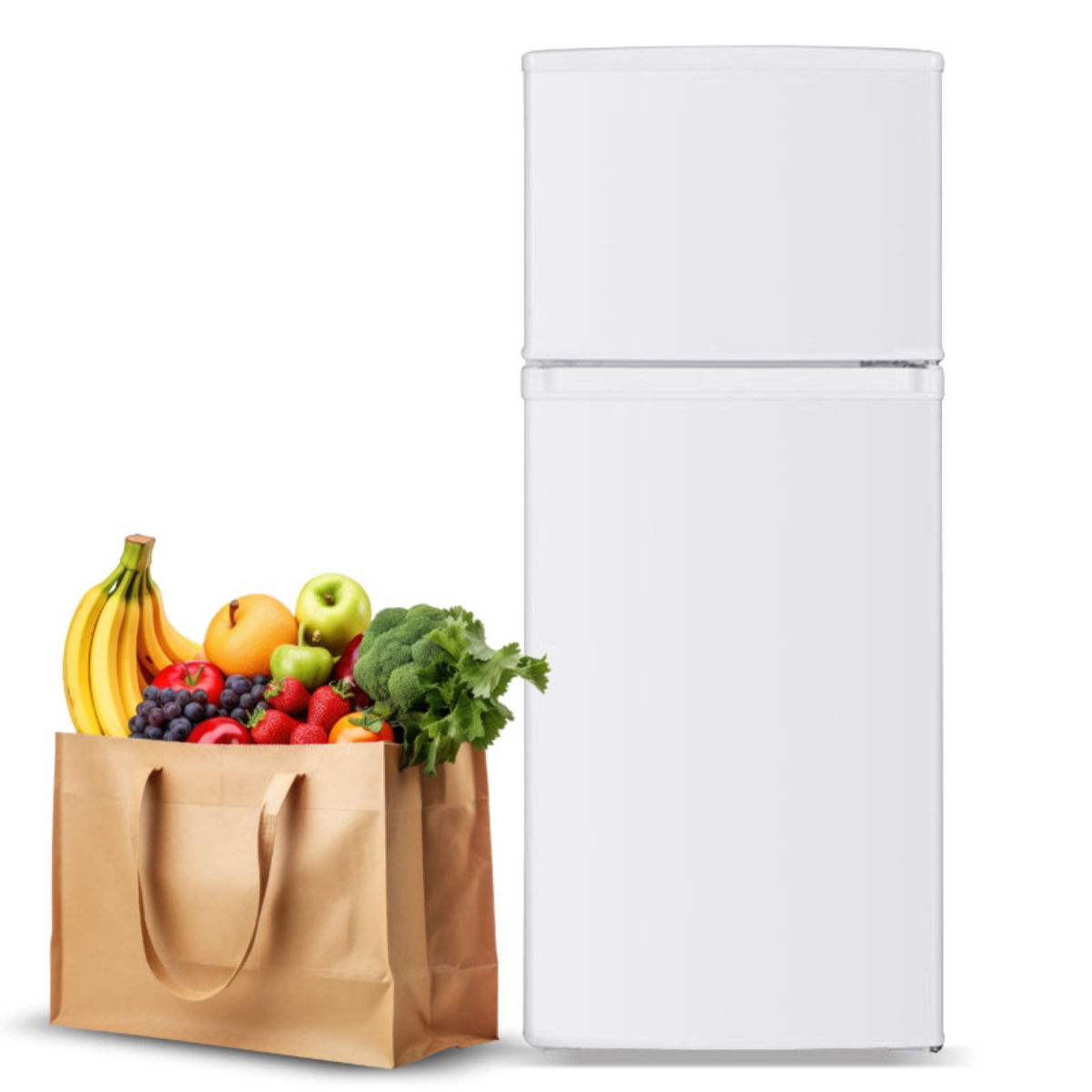 Lodówka i torba na zakupy wypełniona owocami i warzywami.
