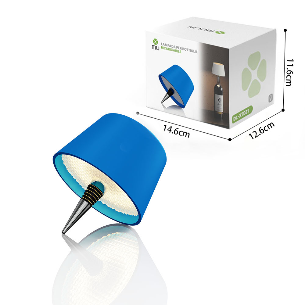 Una lampada blu progettata per una bottiglia di vino. L'imballaggio è visibile.