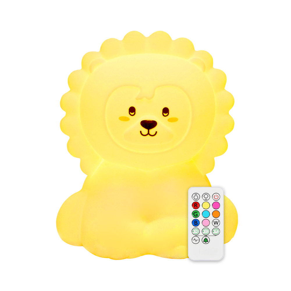Lampada a forma di leone giallo con telecomando, isolata su sfondo bianco.