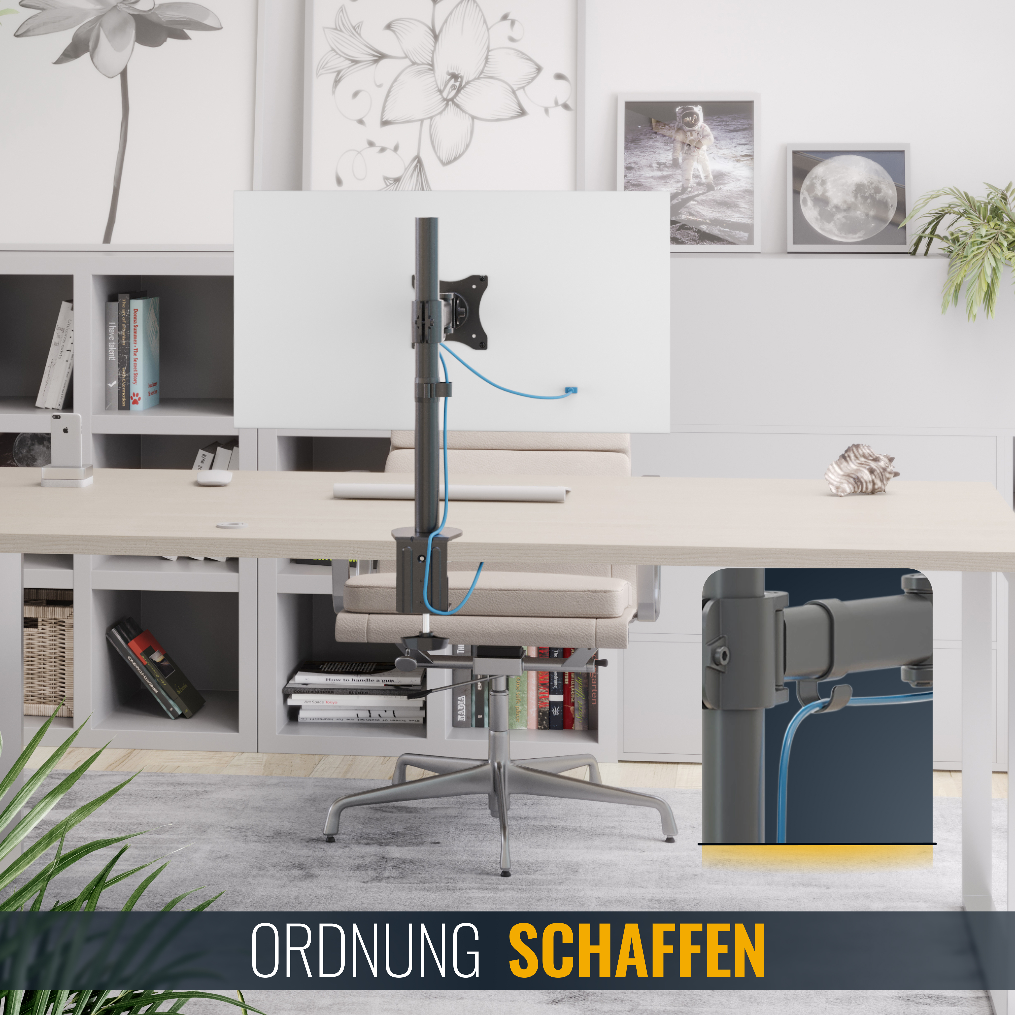 Ein Schreibtisch-Setup verfügt über eine Monitorhalterung mit Kabelmanagement und einen aufgeräumten Arbeitsplatz.