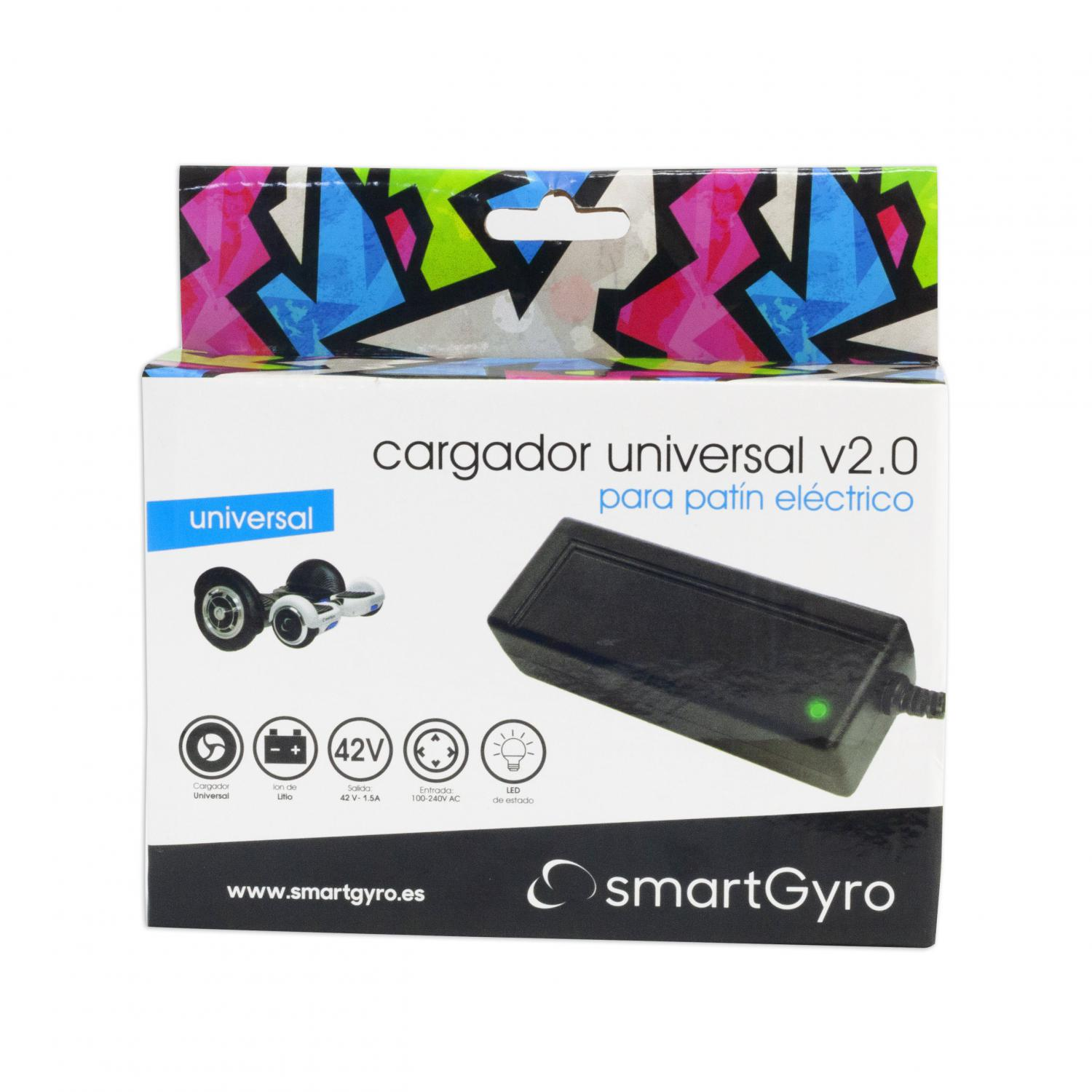 Caja con cargador, texto en español. Cargador universal para patinete eléctrico. Diseño colorido, logo SmartGyro.