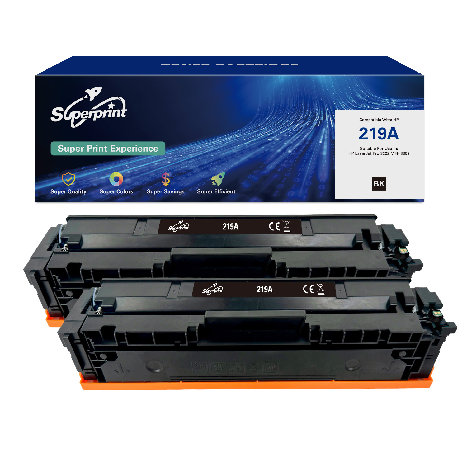 Drie zwarte tonercartridges en een blauwe doos met het label Superprint zijn gestapeld.
