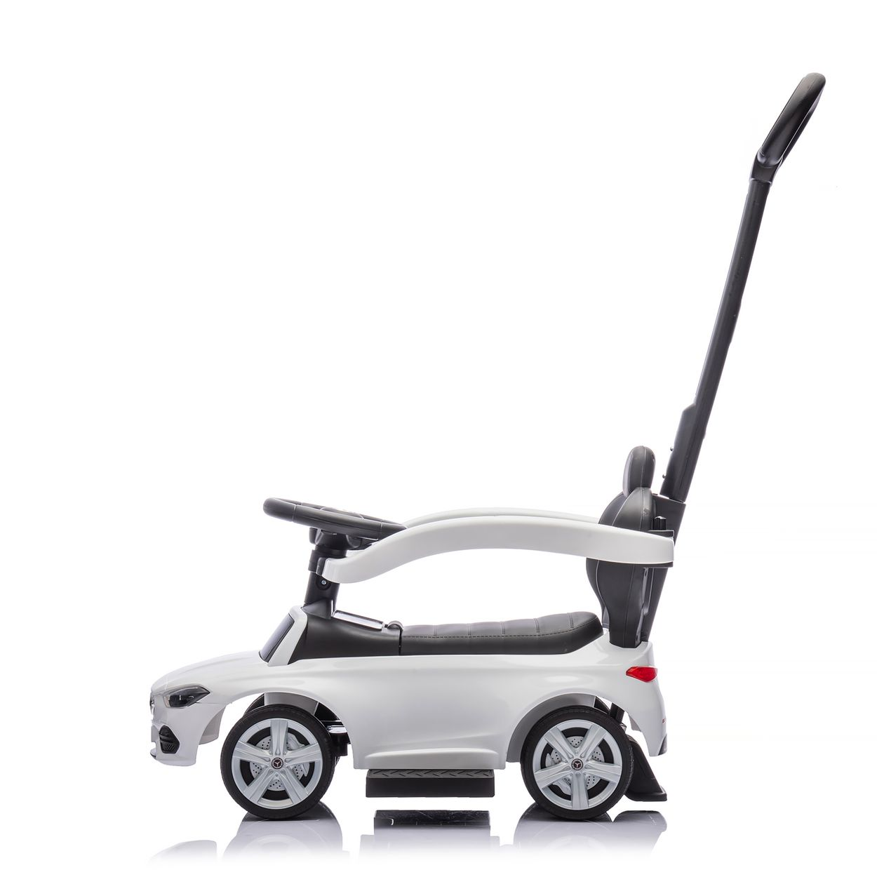 Weißes Spielzeugauto von der Seite gesehen, mit schwarzem Griff, Rädern und echtem Autodesign.