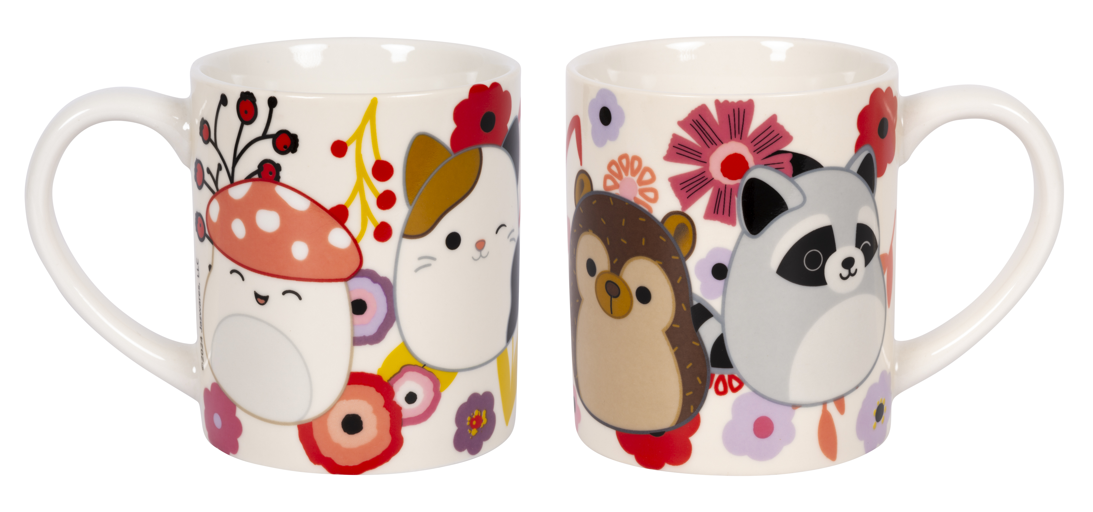 Eine Tasse mit Pilz-, Katzen-, Waschbär- und Igel-Design, mit floralen Rändern.