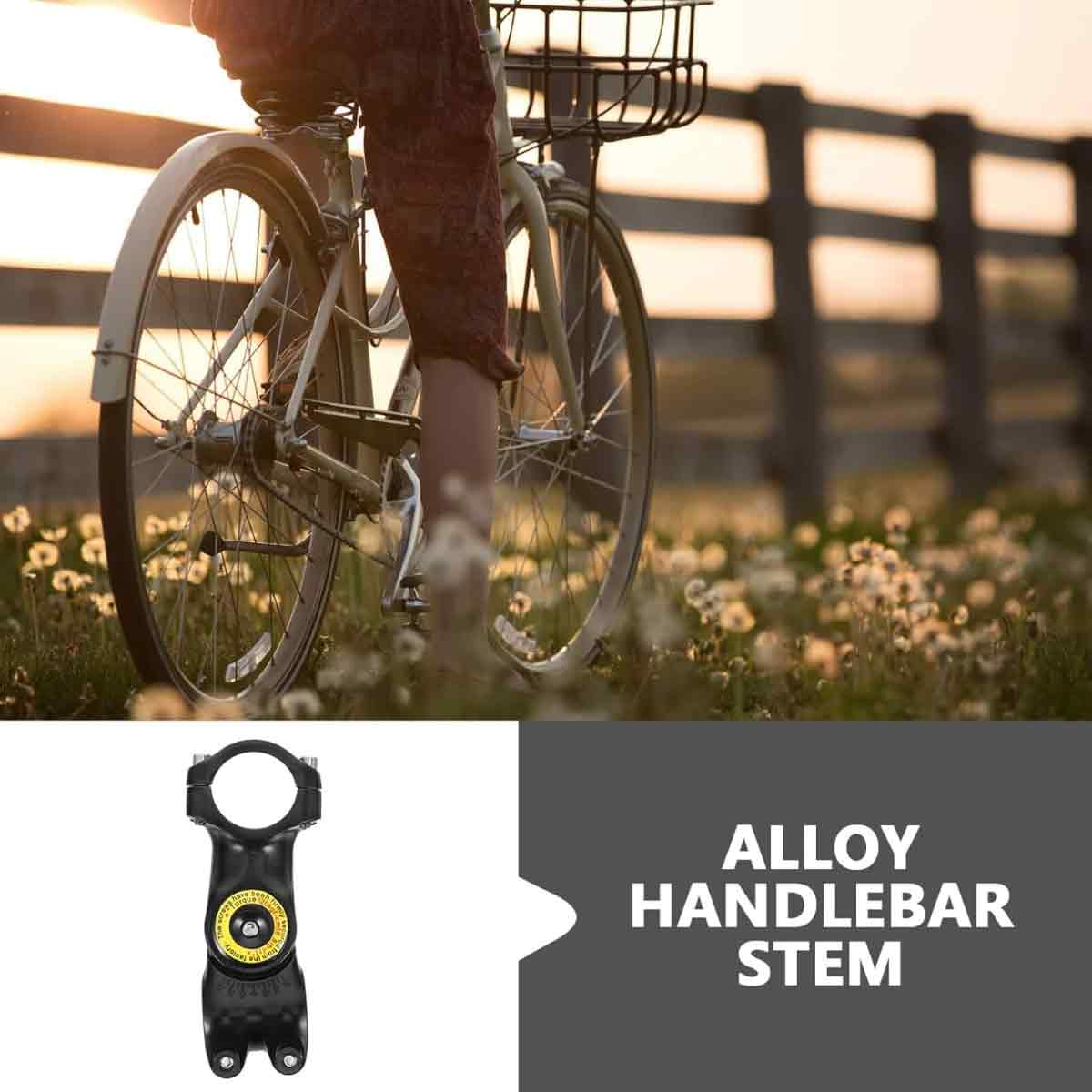 Eine Person fährt Fahrrad auf einem Blumenfeld. Unten ist ein Lenkervorbau aus Legierung zu sehen.