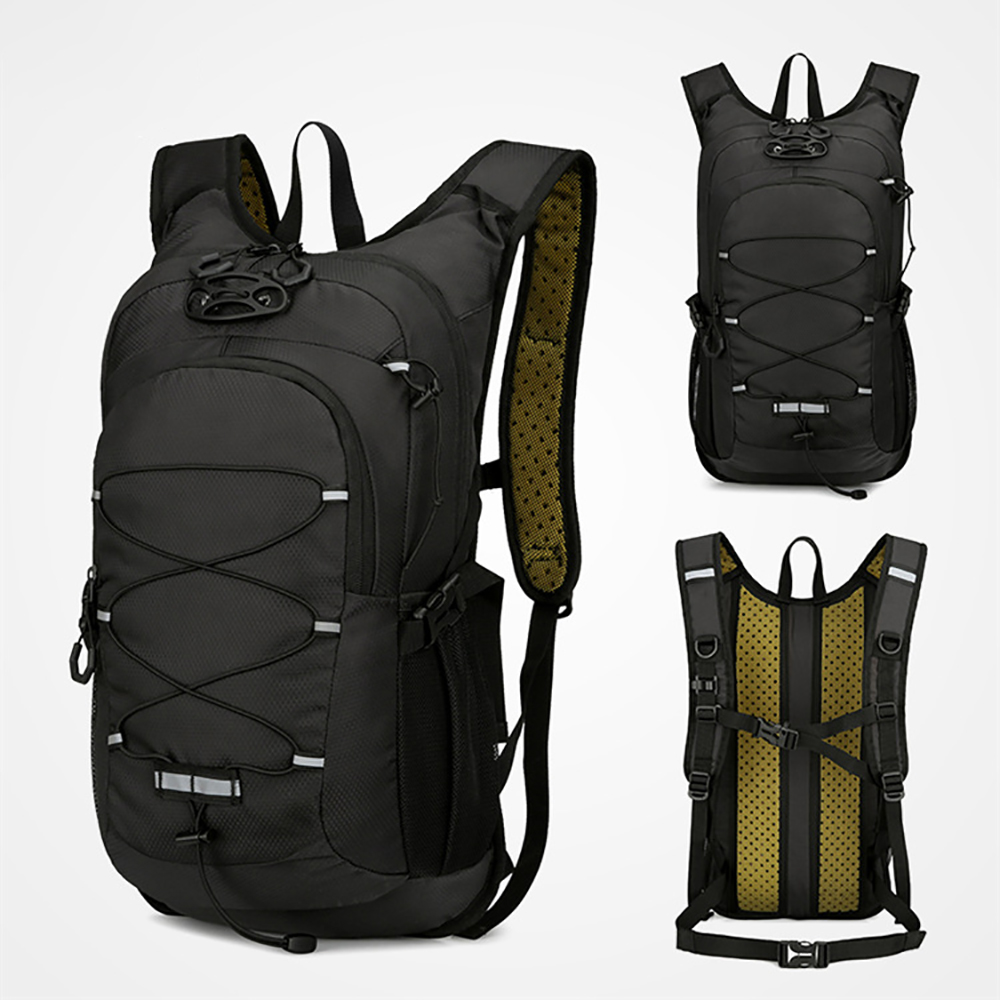 Ein schwarzer Rucksack mit mehreren Ansichten: vorne, seitlich und hinten. Er hat ein schlankes Design mit einem schwarz-gelben Innenraum.