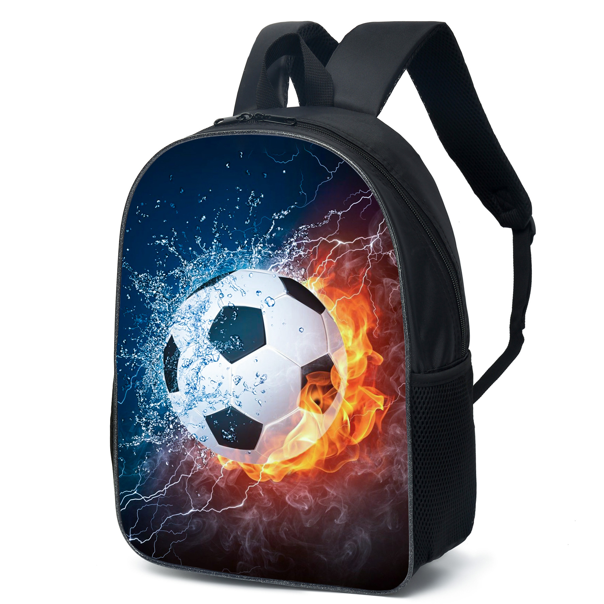 Schwarzer Rucksack mit Fußball-Design. Der Ball ist von Wasser- und Feuereffekten umgeben.