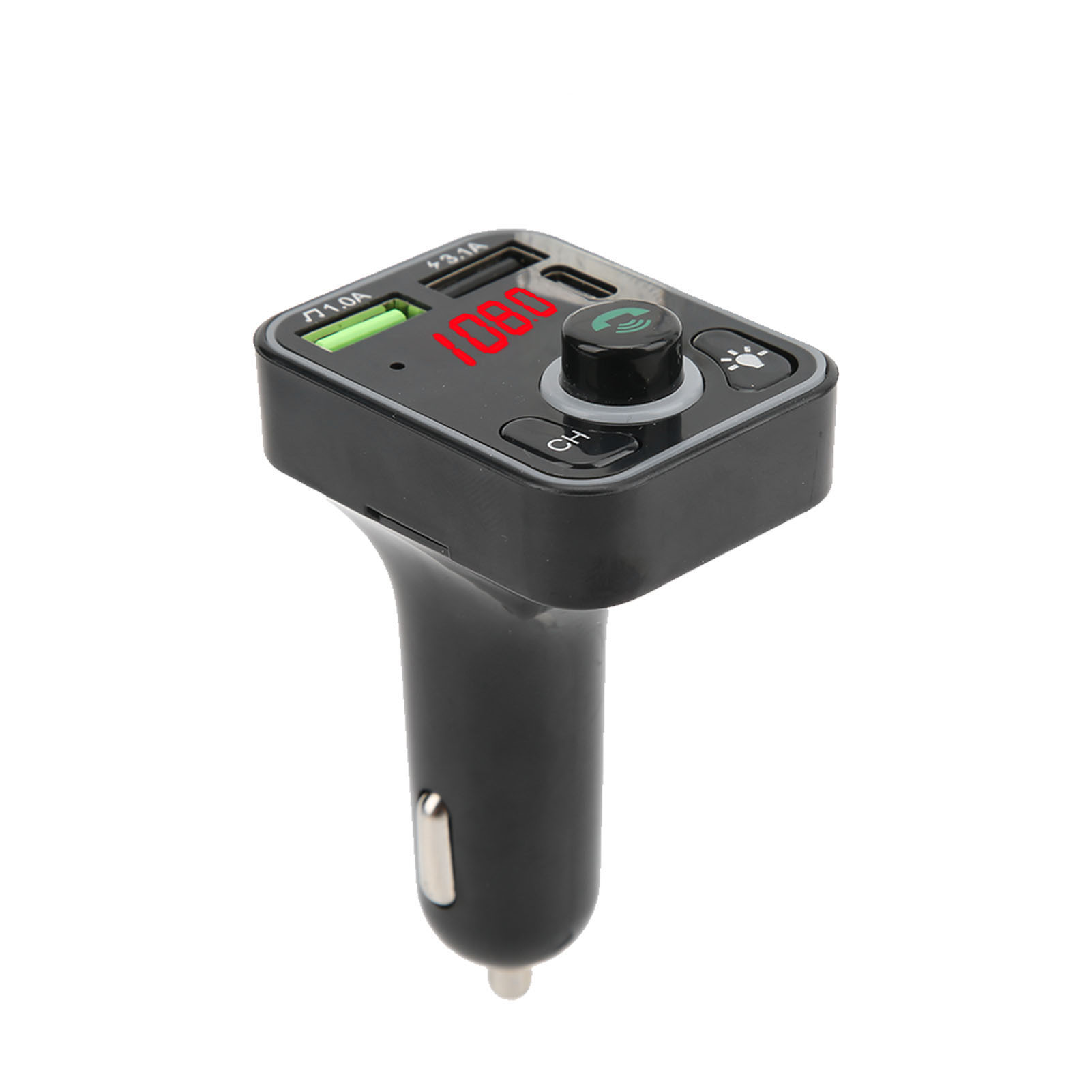 Ein schwarzes Autoladegerät mit Digitalanzeige 108.0, USB-Anschlüssen und Steuertasten, isoliert auf Weiß.