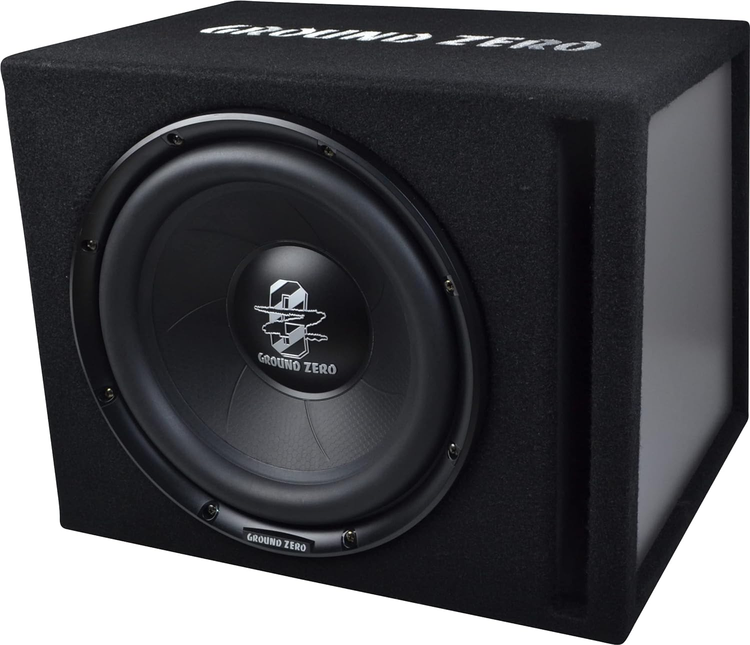Eine schwarze Subwoofer-Box mit einem großen Lautsprecher und den weißen Worten 'GROUND ZERO'.