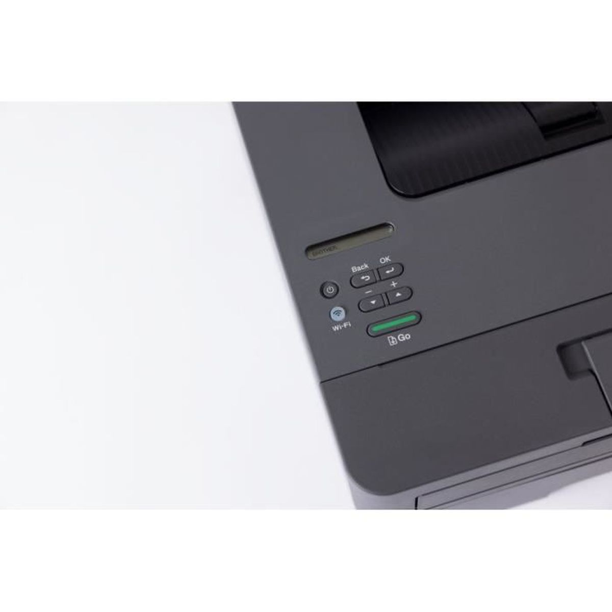 Zbliżenie czarnego panelu sterowania drukarki z przyciskami. Przyciski mają symbole i etykiety tekstowe.