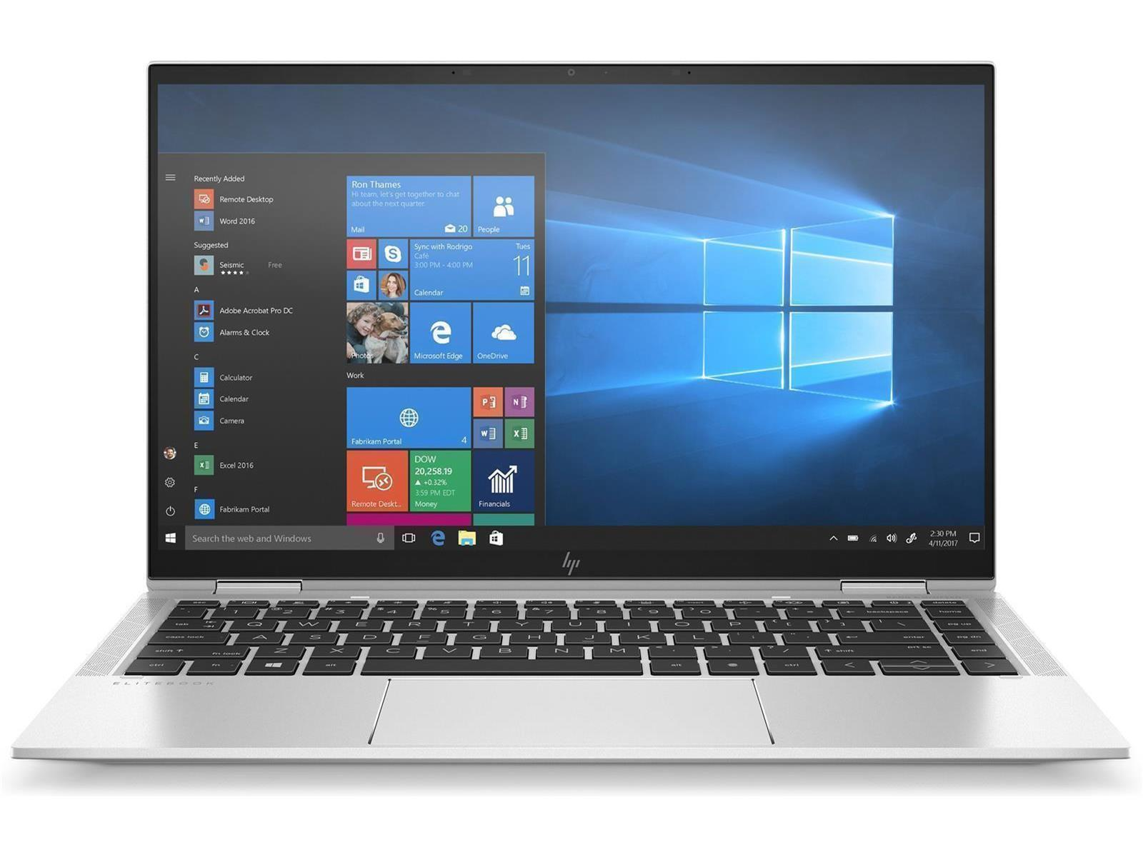Silberner Laptop geöffnet, zeigt das Windows-Startmenü. Tastatur sichtbar. Weißer Hintergrund.