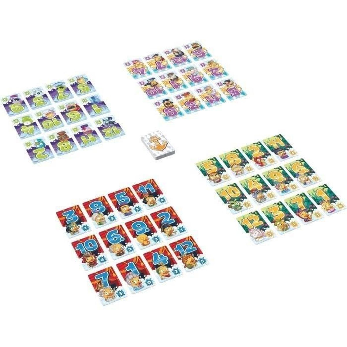 Duck & Cover Kartenspiel. Mehrere Kartensets sind auf einem Tisch ausgebreitet.