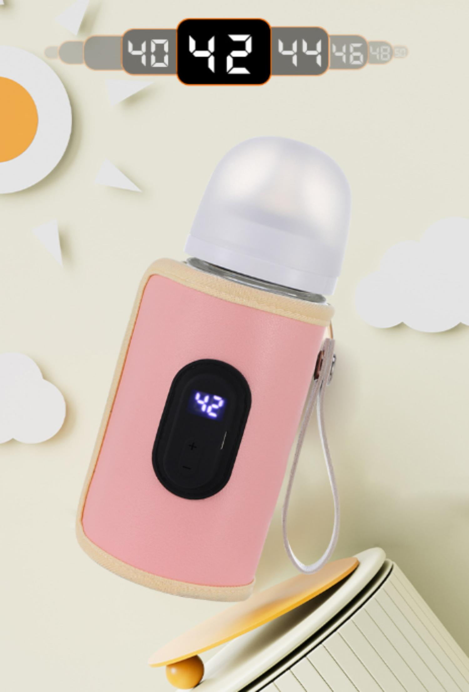 Babyflaschenwärmer mit Digitalanzeige, die 42 anzeigt, mit einer Flasche darin, vor verspieltem Hintergrund.