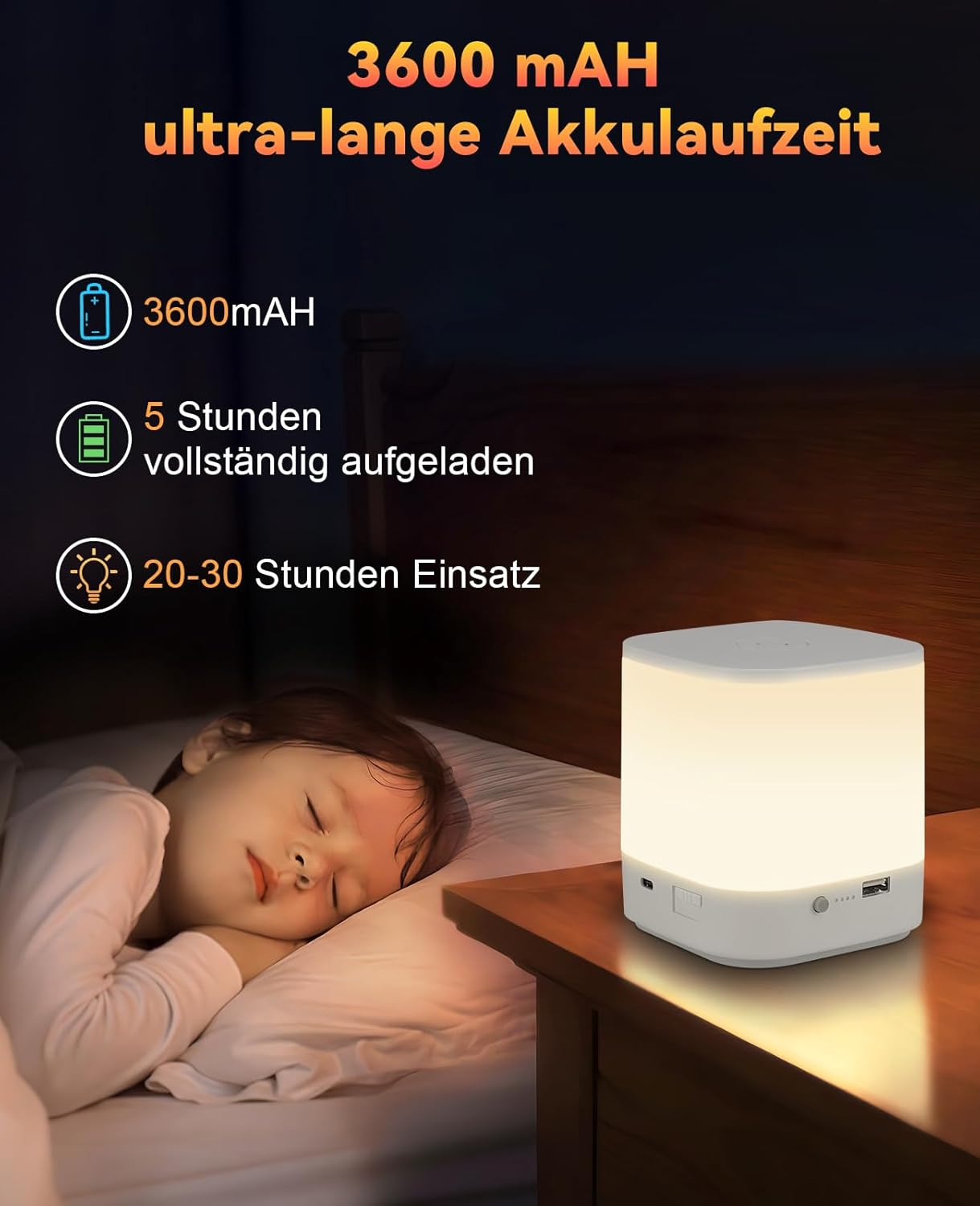 Biała lampka nocna obok śpiącego dziecka. Lampa stoi na stoliku nocnym. Informacje o żywotności baterii.