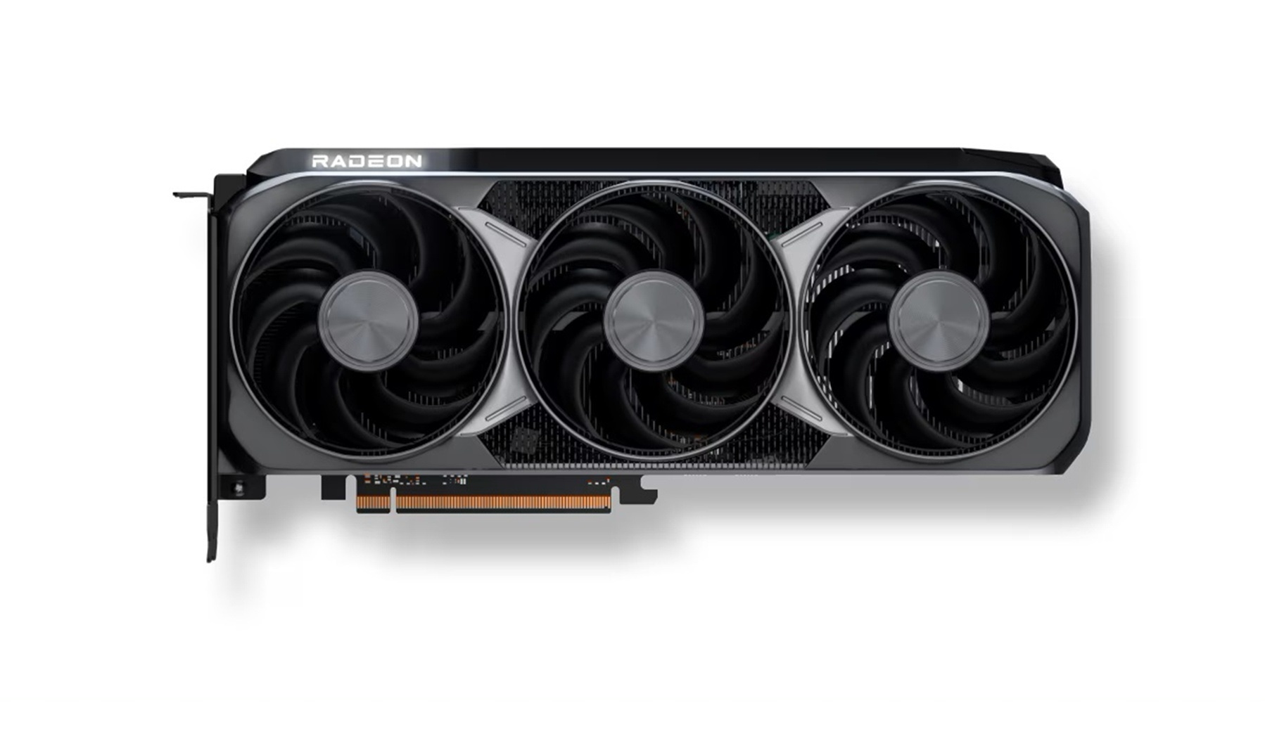Scheda grafica nera e argento con tre ventole e la scritta RADEON. Sfondo bianco.