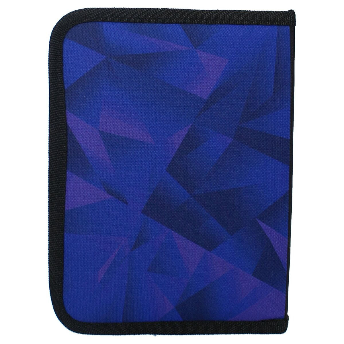 Ein geschlossenes blau-violettes Federmäppchen mit geometrischem Muster und schwarzem Rand.