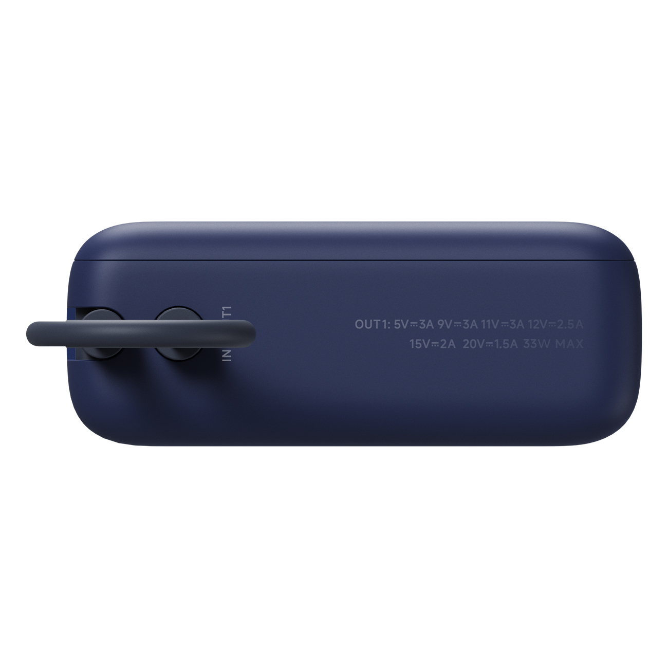 Granatowy power bank ze szczegółami wejścia/wyjścia. Ma ciemnoszare gniazdo i małą pętlę po lewej stronie.