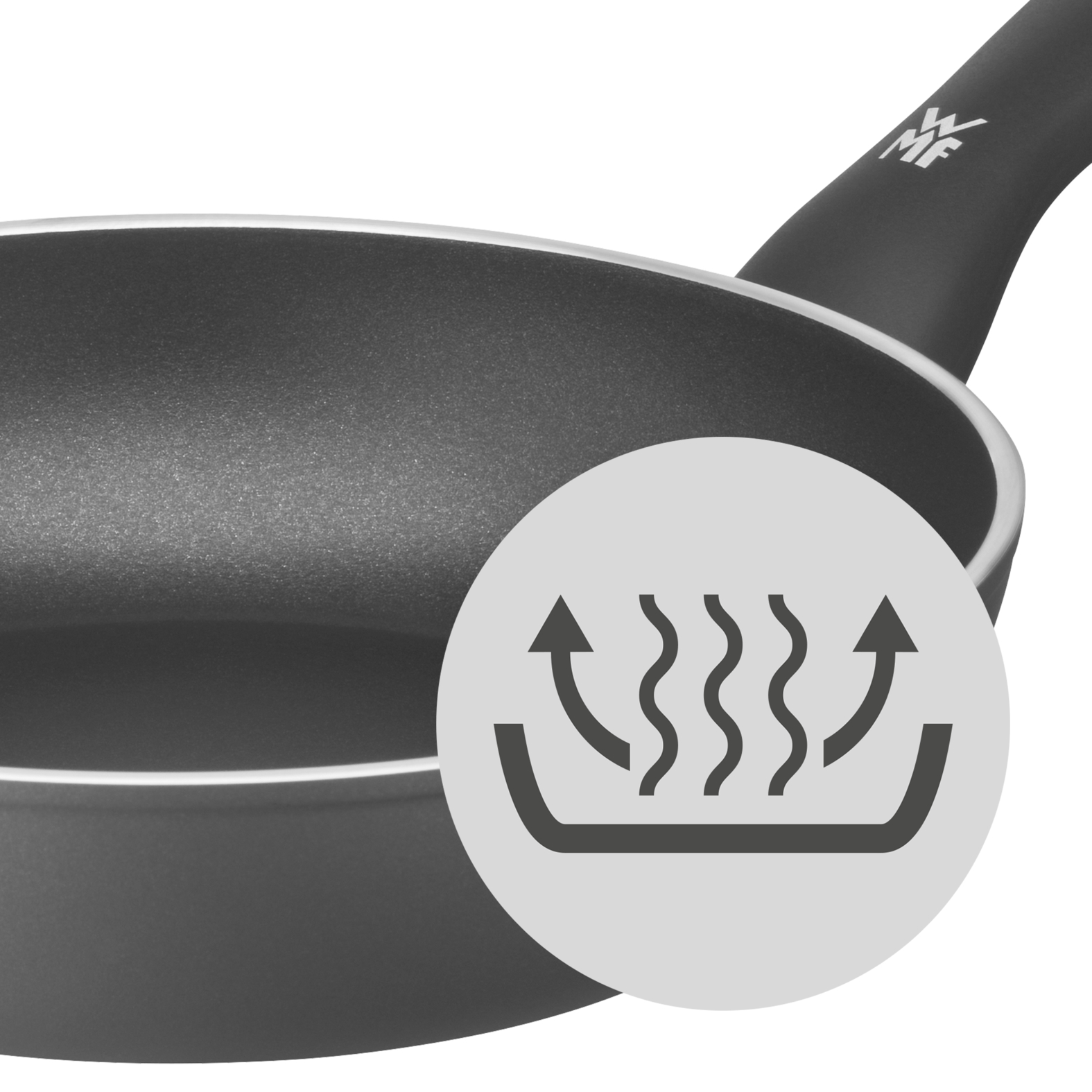 Eine schwarze Bratpfanne mit Griff und Dampfsymbol an der Seite.