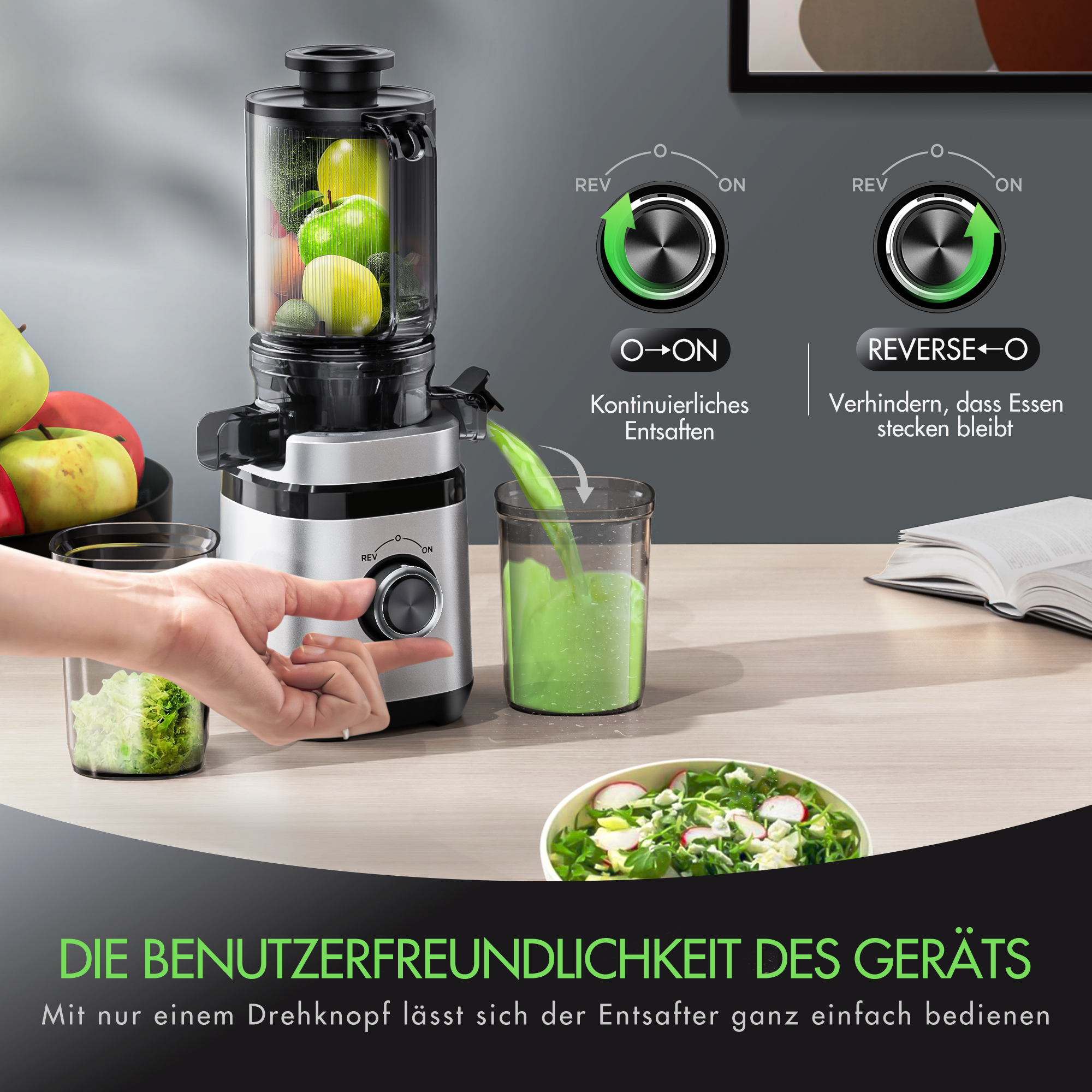 Ein silberner Entsafter, mit einer Hand, die grünen Saft in ein Glas gießt. Eine Schüssel Salat und Grafiken auf dem Bedienfeld sind im Hintergrund.