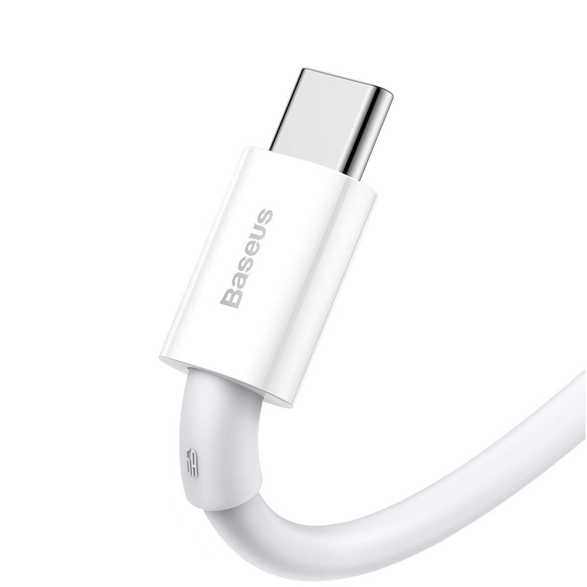 Witte Baseus USB-C-kabel met witte kabel en connector.