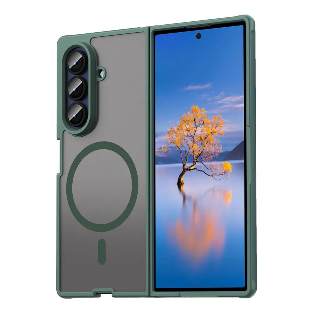 Groene telefoonhoes met boomafbeelding. Bevat een camera-uitsparing en een magnetische cirkel.