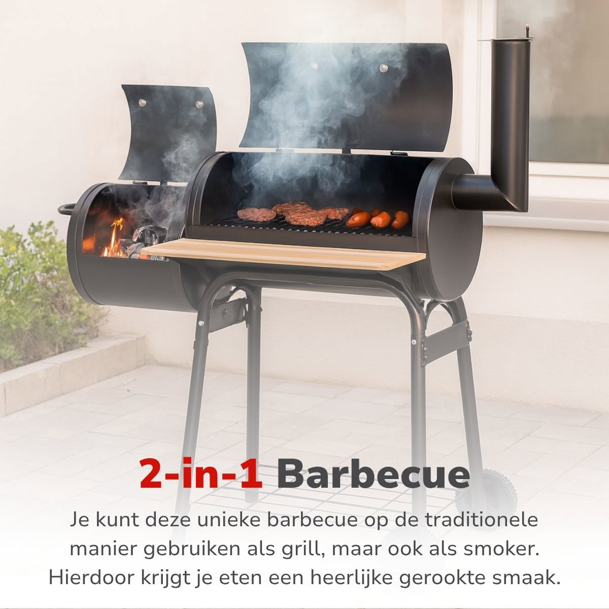 Zwarte 2-in-1 barbecue met open deksel, rook, eten en een man.