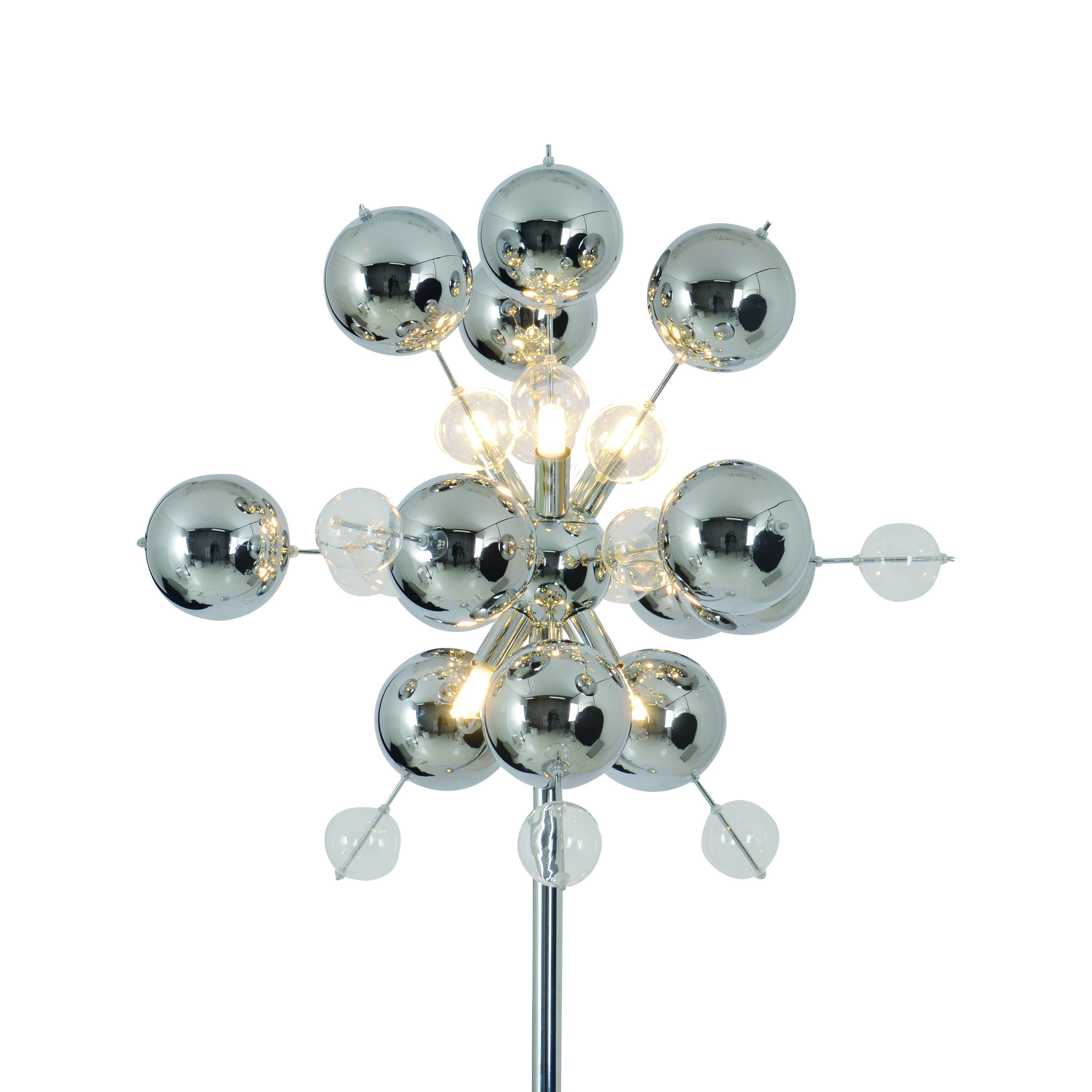 Silberne Kugellampe mit transparenten Glasakzenten. Ein sternförmiges Design mit mehreren Lichtern.