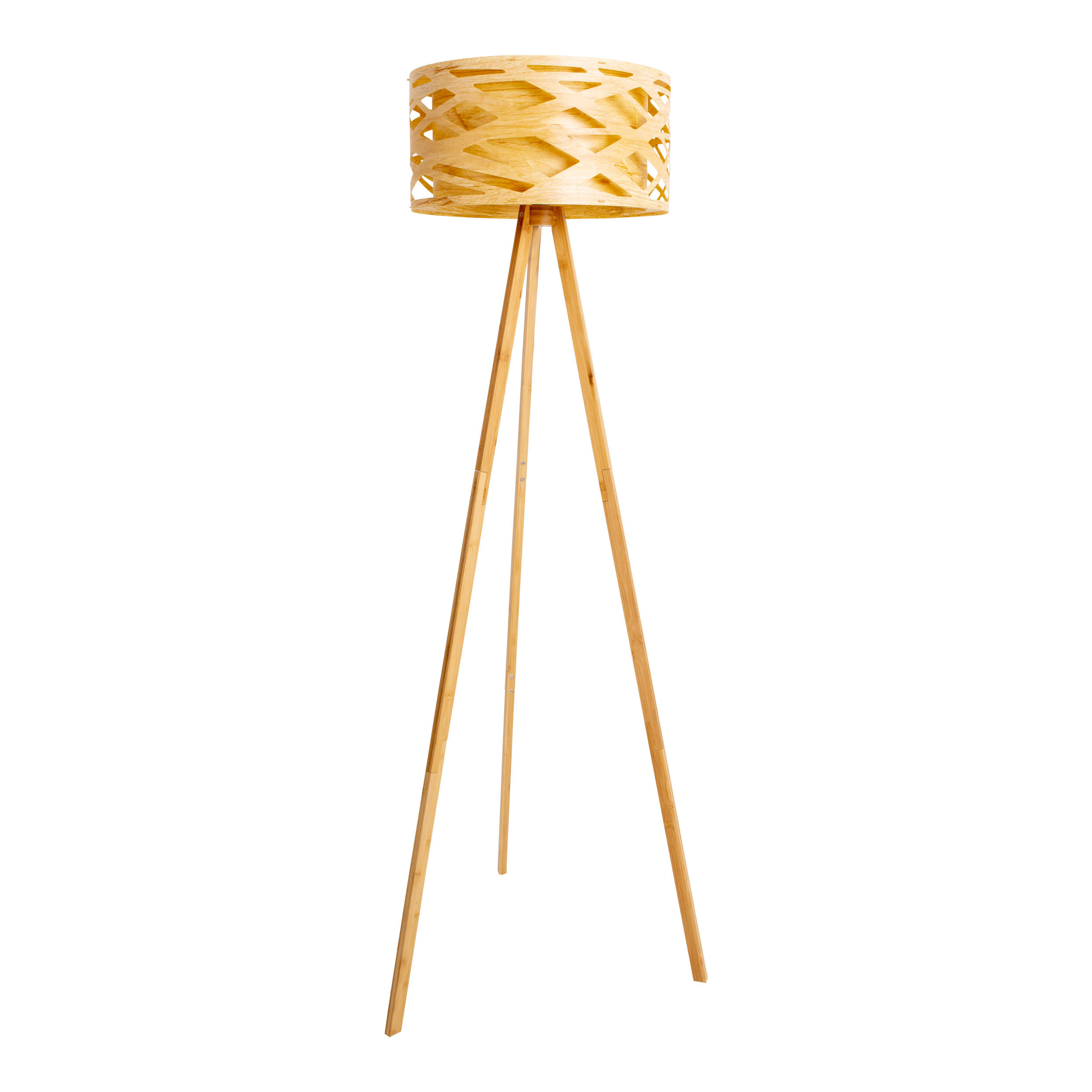 Dreibein-Holzlampe mit zylindrischem Lampenschirm. Weißer Hintergrund.