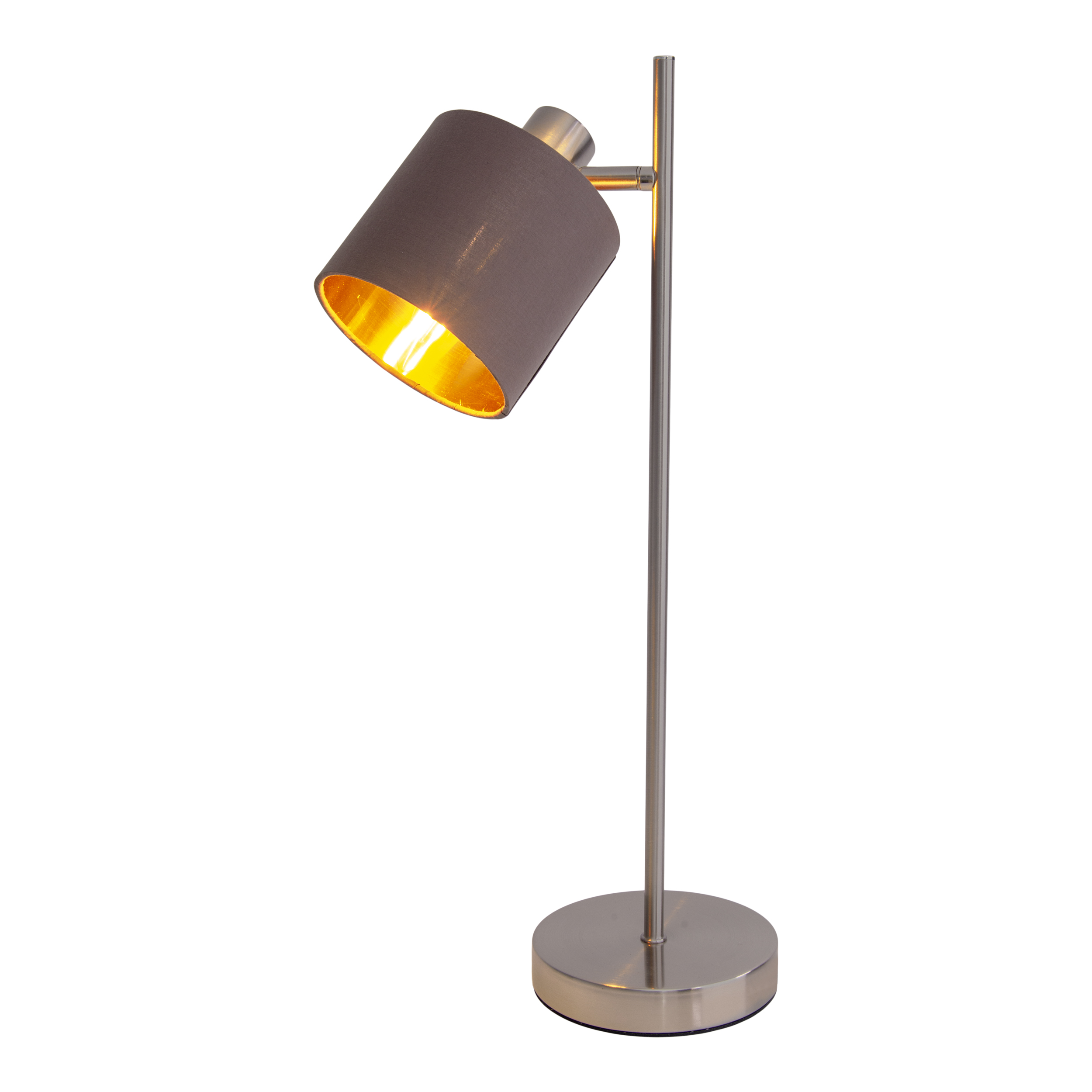 Moderne Schreibtischlampe, silberner Fuß und Arm, brauner Schirm, beleuchtet mit warmem Licht.