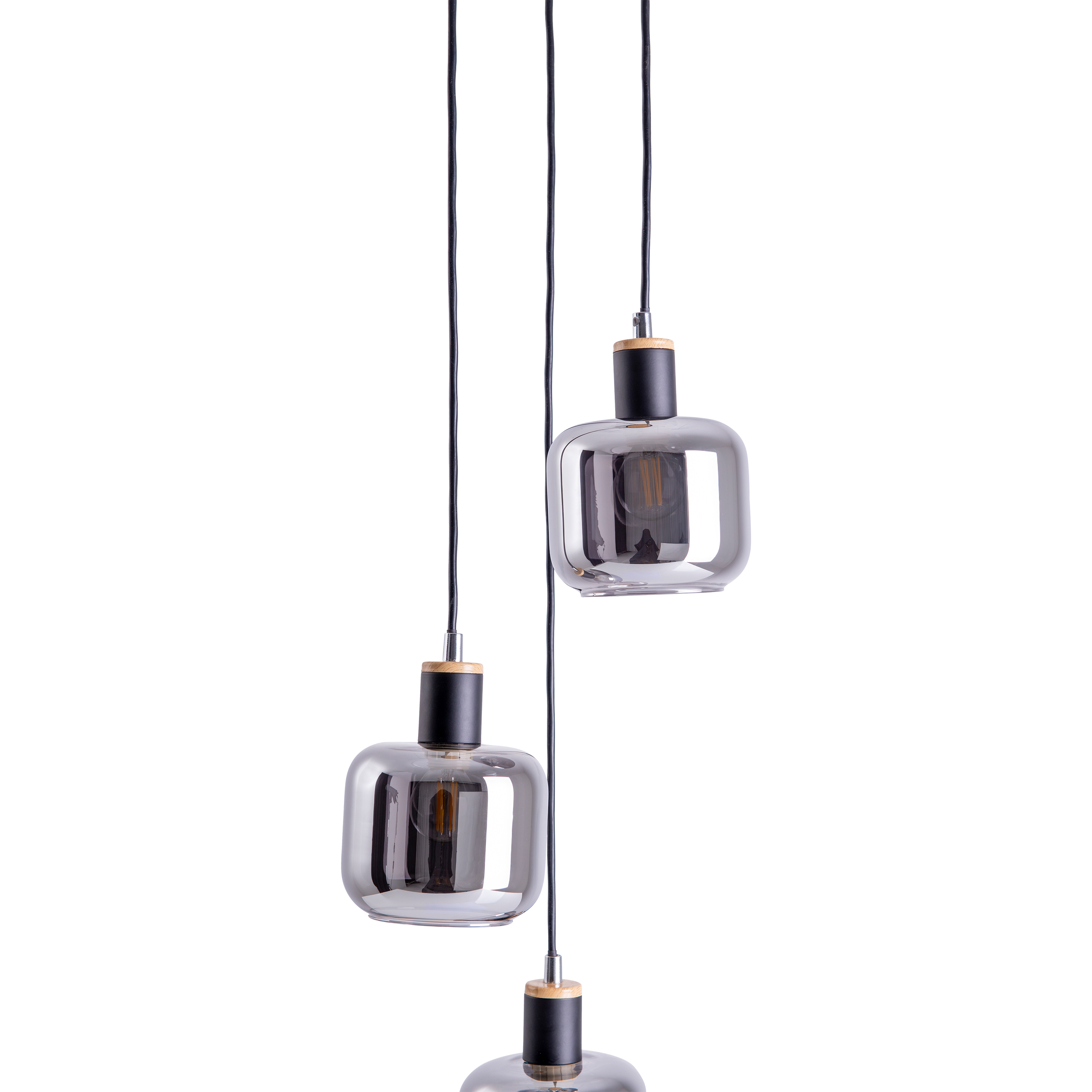 Drei Glas-Pendelleuchten mit schwarzem Sockel, jede mit einer Glühbirne. Weißer Hintergrund.