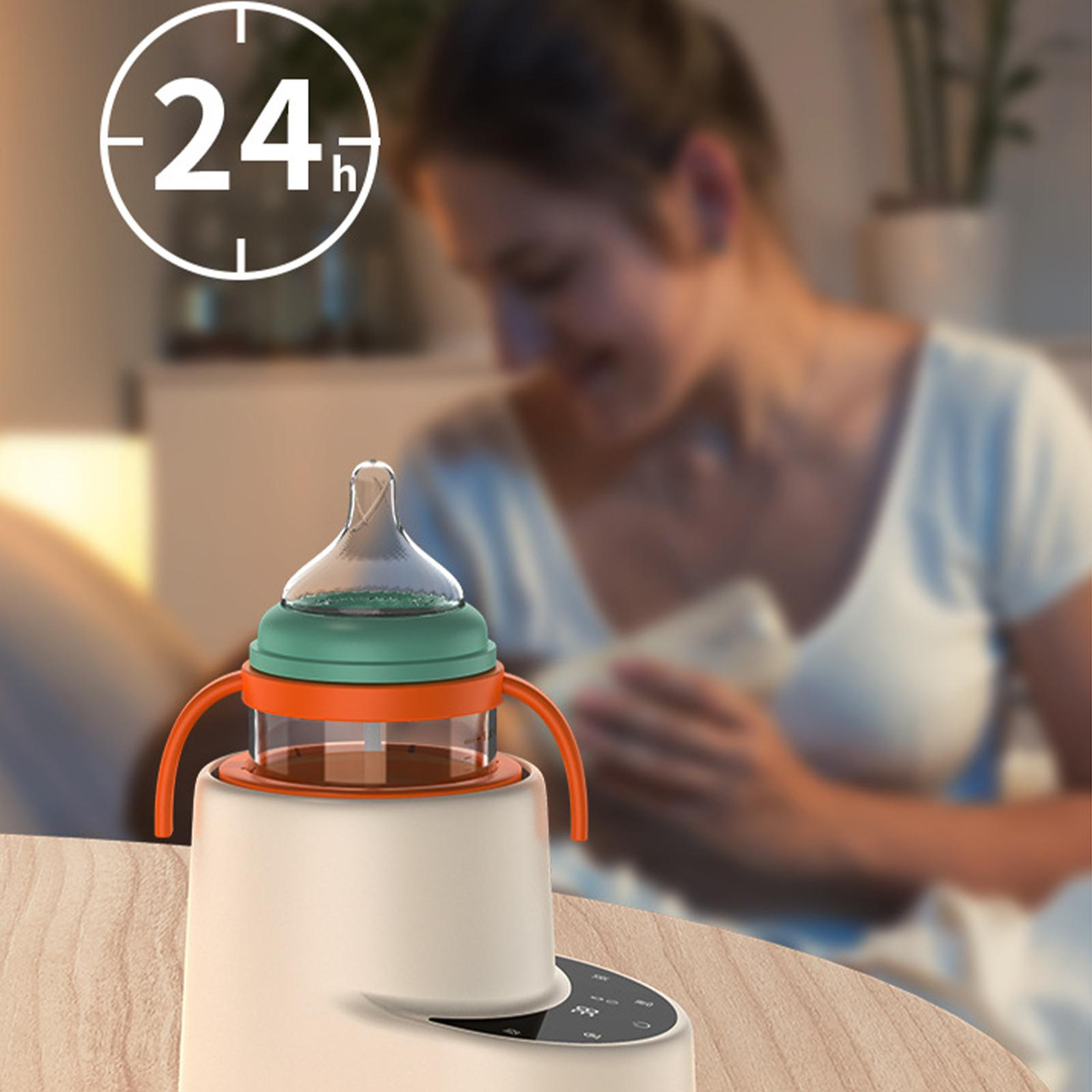 Ein Babyflaschenwärmer mit einer Flasche und einer Frau im Hintergrund, was einen 24-Stunden-Betrieb anzeigt.