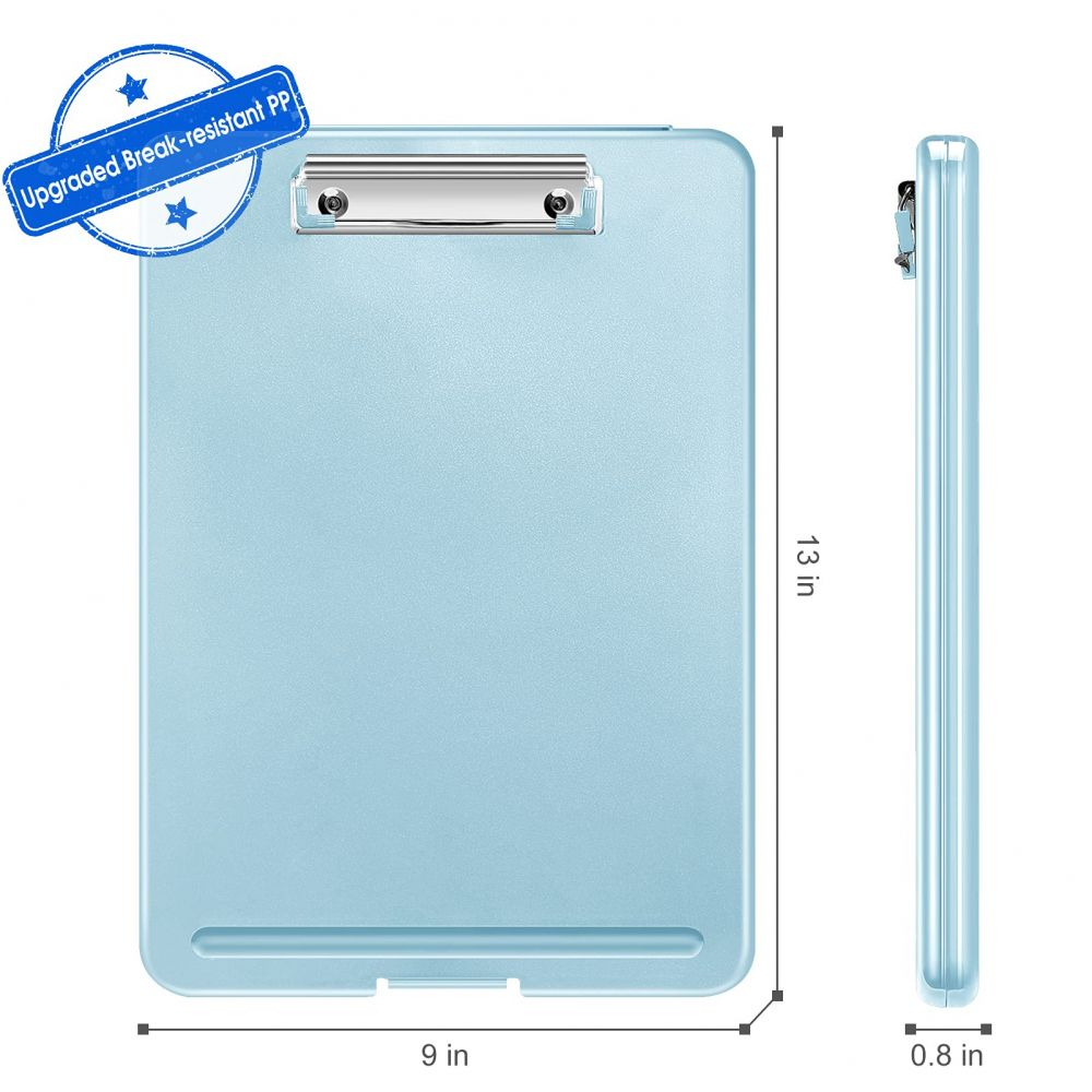 Hellblaues Klemmbrett. Text: Verbesserte bruchsichere PP. Abmessungen: 9 Zoll x 13 Zoll x 0,8 Zoll.