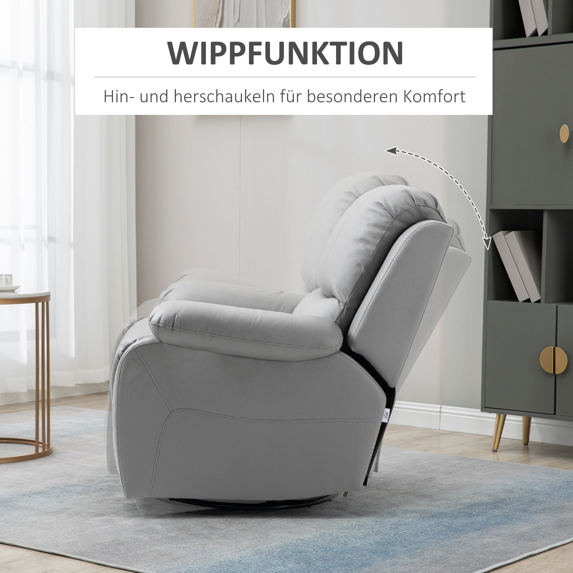 Grauer Ledersessel in Liegeposition mit Arm, in einem hellen Wohnzimmer.