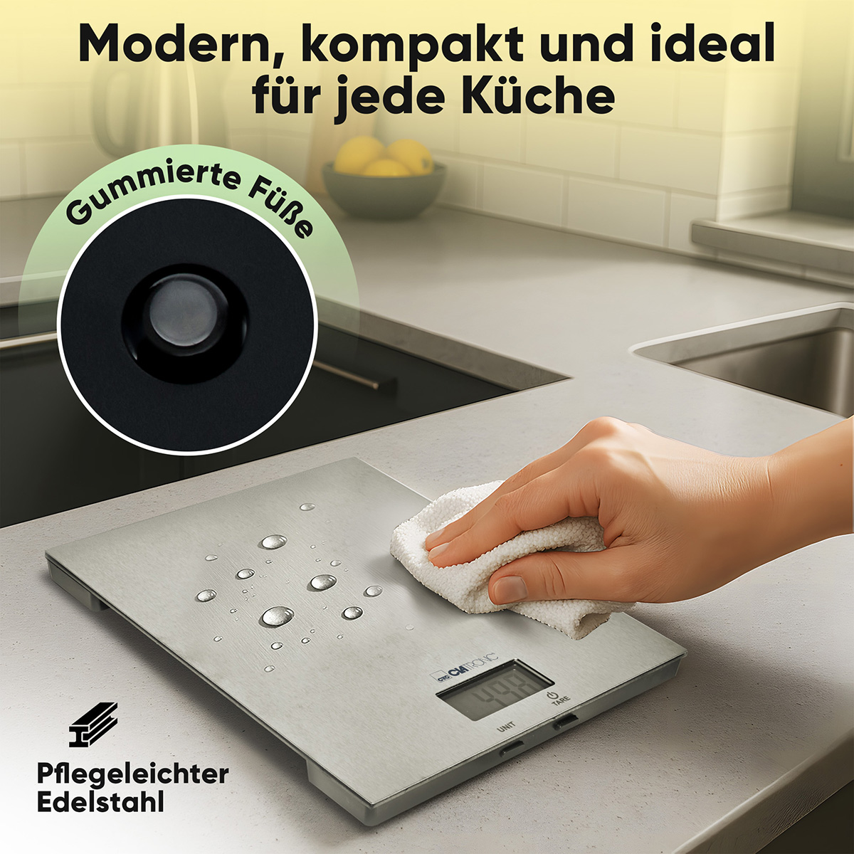 Person reinigt Waage. Text: 'Pflegeleichter Edelstahl' und 'Gummierte Füße'.