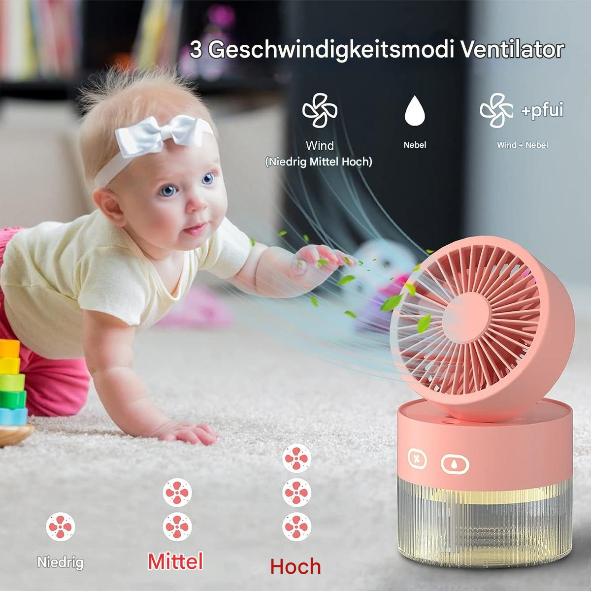 Ein Baby krabbelt auf einen rosa Ventilator zu, der drei Windstufen, Wasser und Nebel hat.