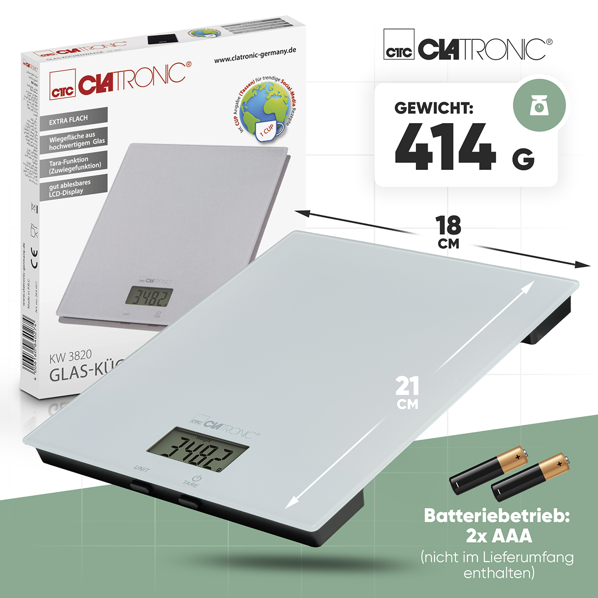 Weiße digitale Küchenwaage mit einer Box und zwei AAA-Batterien. Die Waage zeigt das Gewicht in Gramm an.