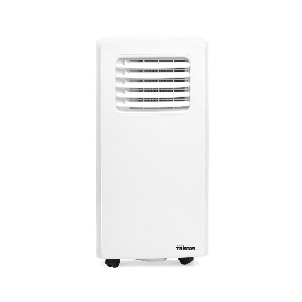 Witte draagbare airconditioner. Rechthoekige vorm met een ventilatieopening bovenaan. Zwarte wielen aan de onderkant. Witte achtergrond.
