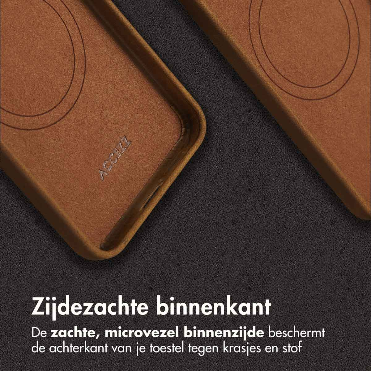 Gros plan sur une coque de téléphone avec un extérieur marron. Le texte en bas dit : 'Intérieur doux'.