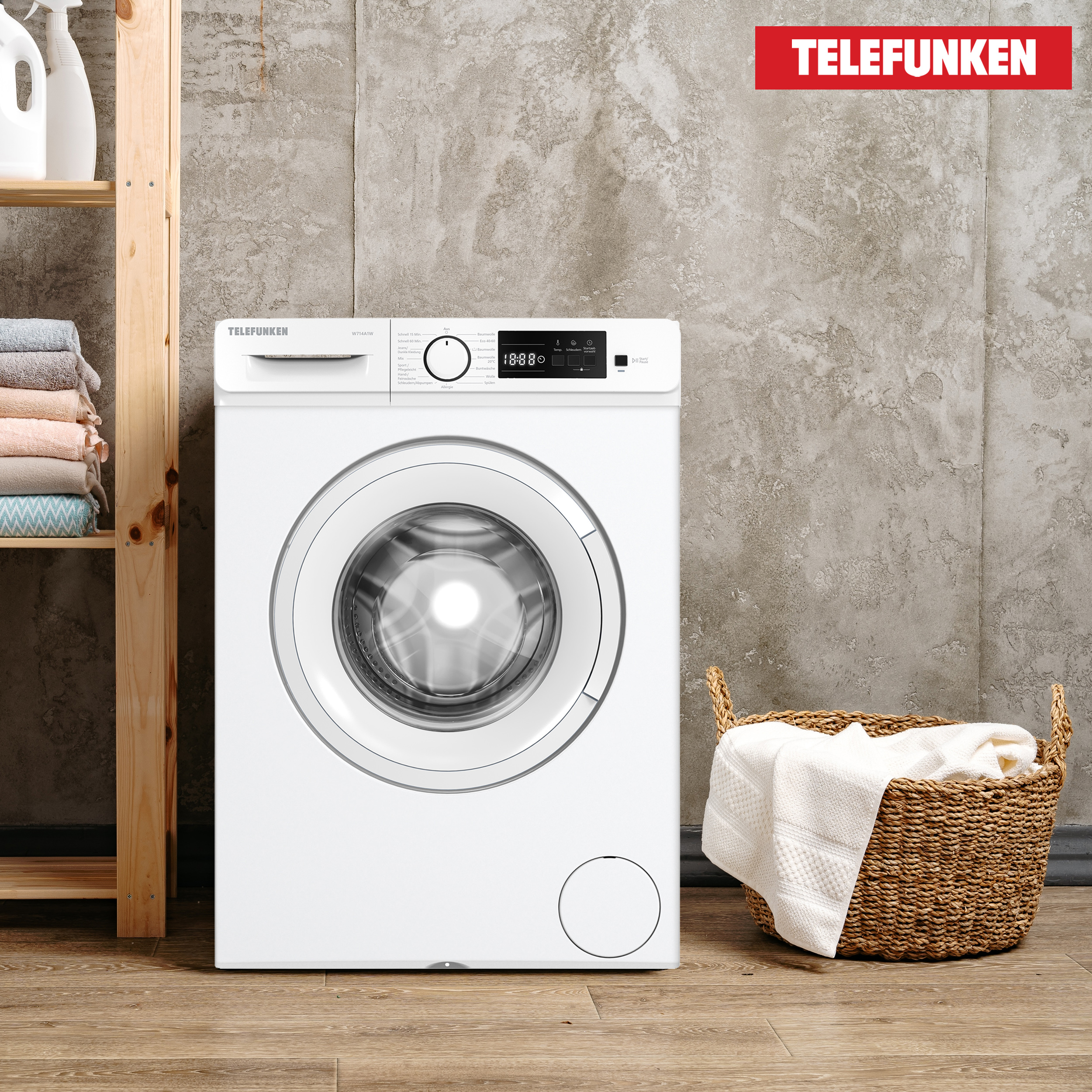 Weiße Waschmaschine mit TELEFUNKEN-Logo. Ein Regal mit Handtüchern links und ein Korb rechts.