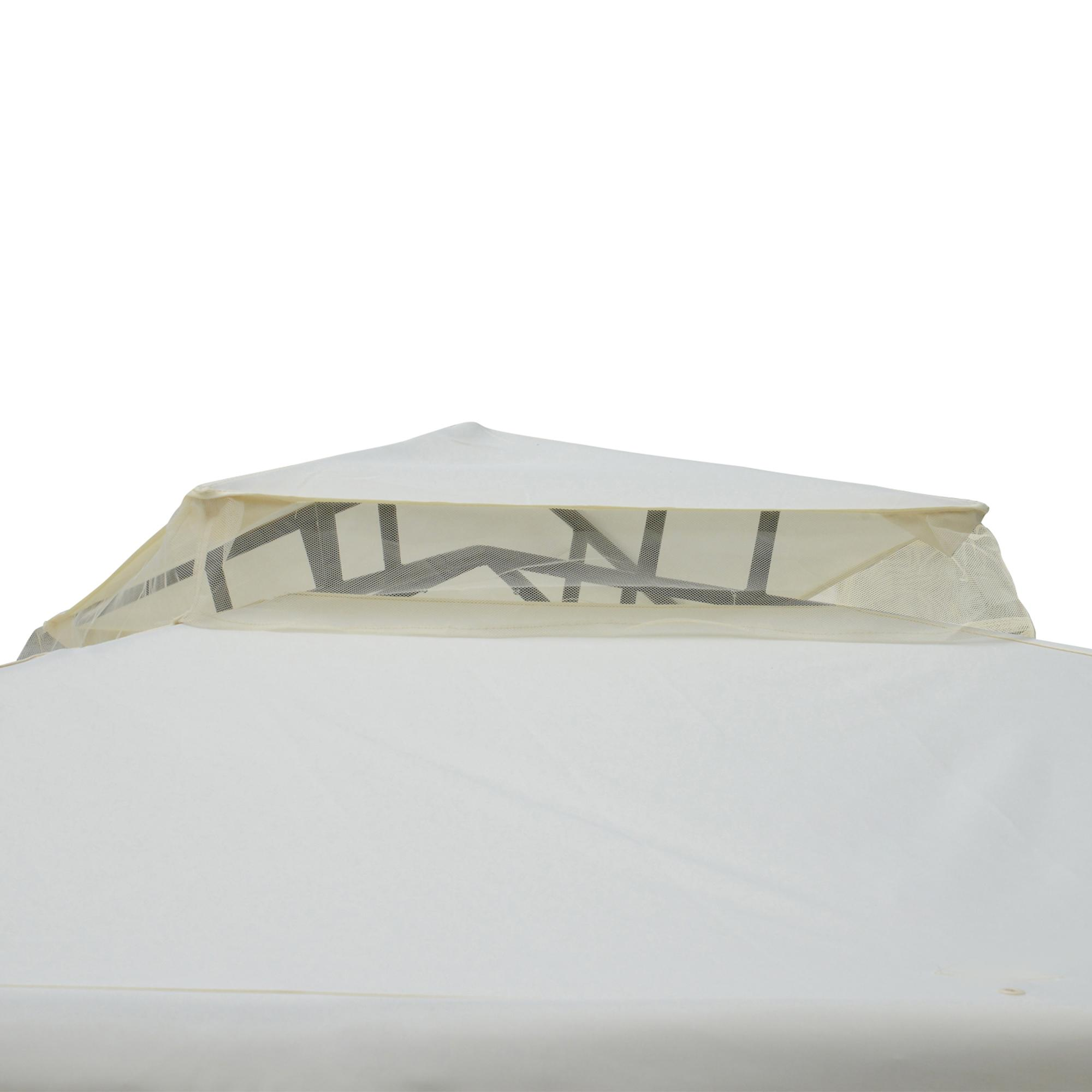 Nahaufnahme des Daches eines Pavillons, mit einem weißen Baldachin mit gemustertem Design.