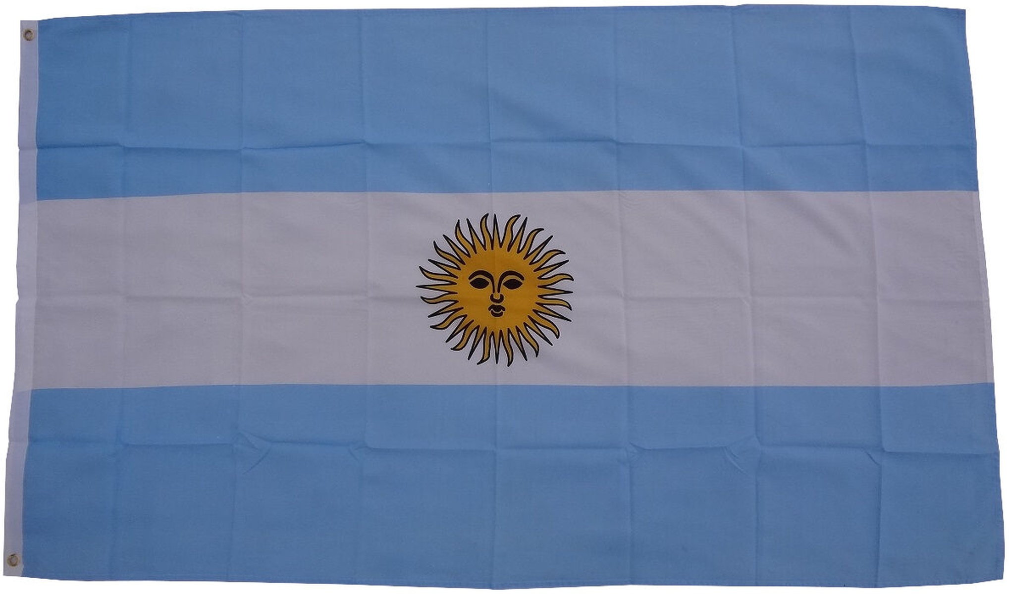 Argentinische Flagge: hellblaue Streifen mit weißem Streifen in der Mitte, Sonne in der Mitte.