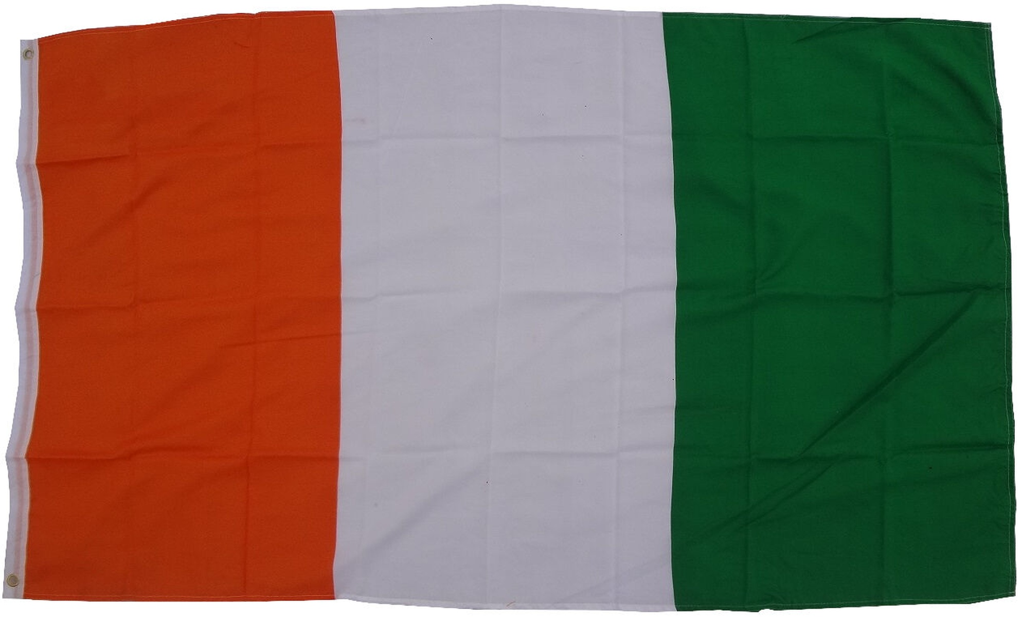 Flagge der Elfenbeinküste: orange, weiße und grüne Streifen.