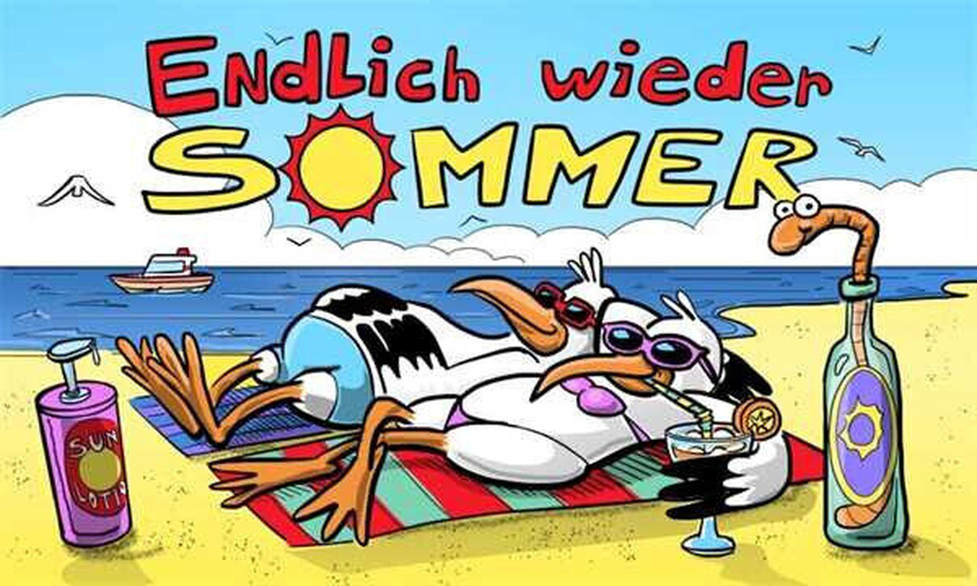 Zwei Cartoon-Störche sonnen sich am Strand, genießen Getränke, mit einer Flasche Lotion und einem Boot.