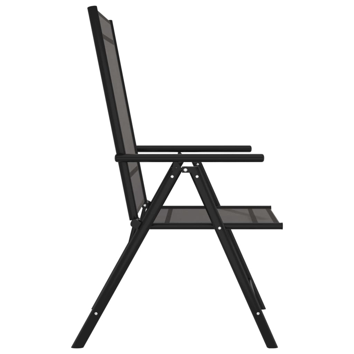 Seitenansicht eines schwarzen Klappstuhls aus Metall. Sitz und Rückenlehne sind graues Netz.